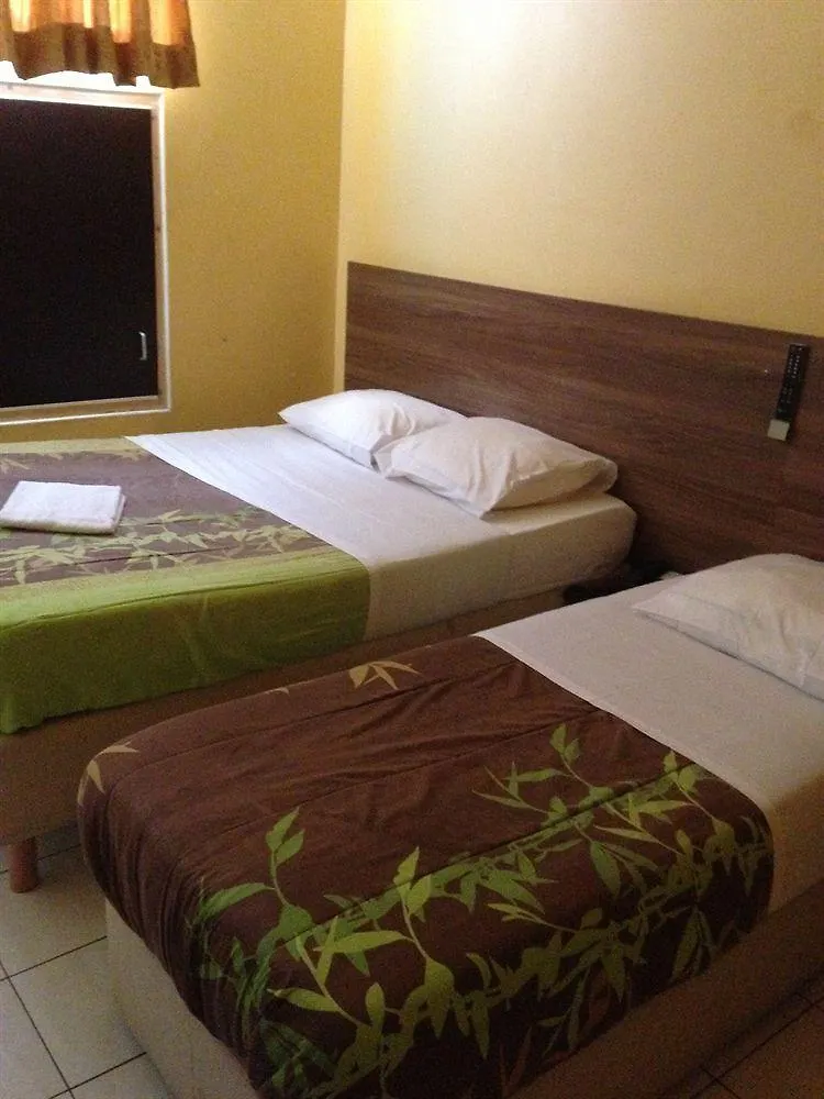 Royal Hotel Bryssel 0*,